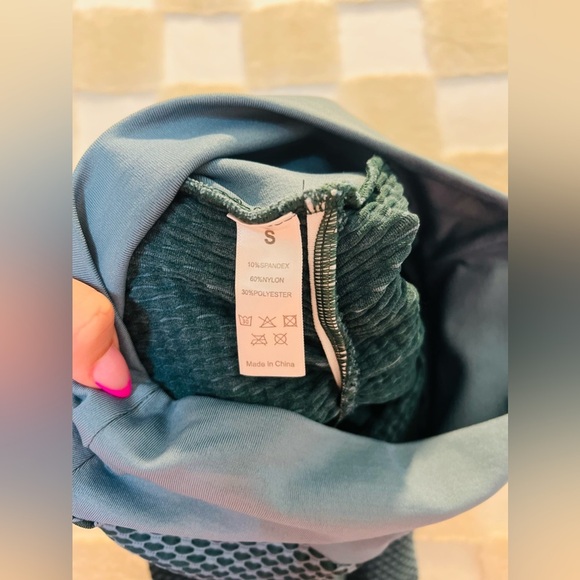 🩷✨NWOT SCRUNCH BOOTY LEGGINGS✨🩷‎ - Picture 4 of 6